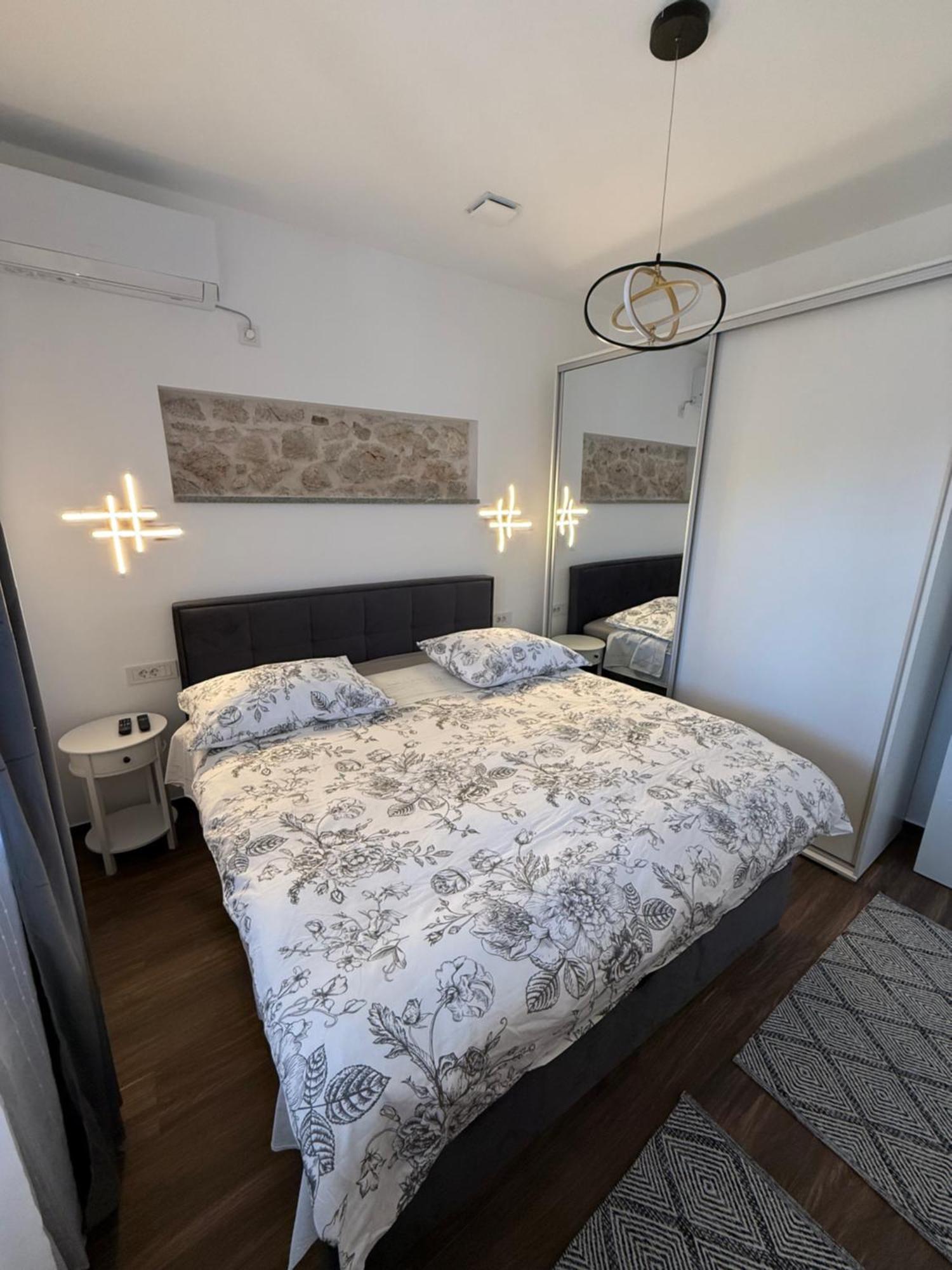 שיבניק Apartment Batinica מראה חיצוני תמונה